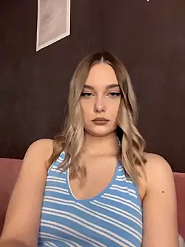 Alisa Rise online show from March 29, 2026, 2:06 pm