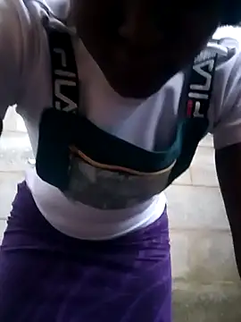 Snapshot of Hash_beb chatting on December 4, 2024, 6:33 am Hash beb online show from December 4, 2024, 6:33 am