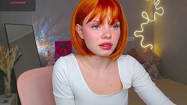 Red  Candy online show from February 25, 2025, 4:42 pm