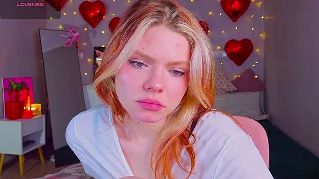 Red  Candy online show from March 25, 2026, 3:18 pm