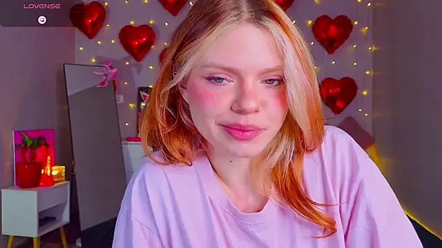 Red  Candy online show from March 26, 2026, 3:28 pm