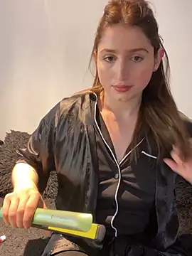 Snapshot of kamel-ayesha chatting on December 1, 2025, 5:40 pm kamel-ayesha online show from December 1, 2025, 5:40 pm