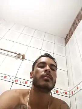 transariano2530 online show from January 14, 2025, 11:05 pm