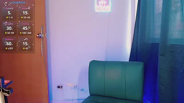 femboykeene online show from May 23, 2026, 9:30 pm