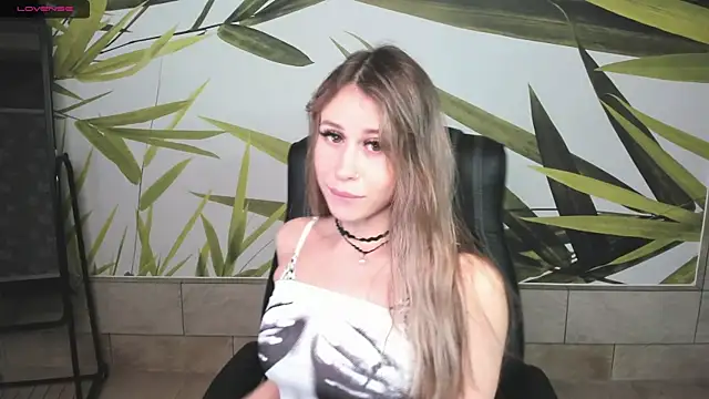 mila camilla online show from November 26, 2025, 1:39 am