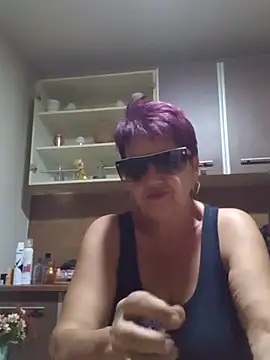 Snapshot of Ely_Elenita chatting on September 11, 2025, 8:20 pm Ely Elenita online show from September 11, 2025, 8:20 pm