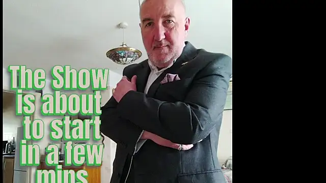 Adamdaddybear online show from November 14, 2025, 7:18 am