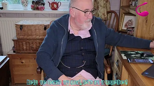 Adamdaddybear online show from February 10, 2026, 2:43 pm