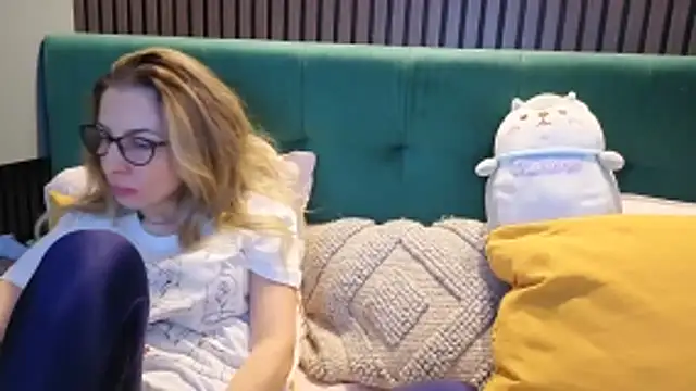 SukyGirl online show from April 4, 2026, 8:01 am