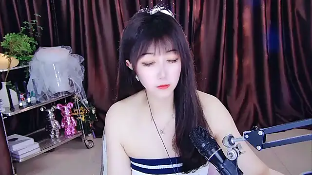 Snapshot of xiaoya666--baby chatting on March 1, 2025, 2:34 pm xiaoya666--baby online show from March 1, 2025, 2:34 pm