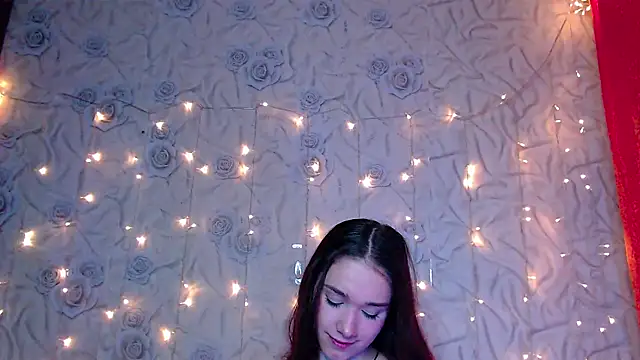 fluffy kitty  online show from October 7, 2025, 1:19 pm