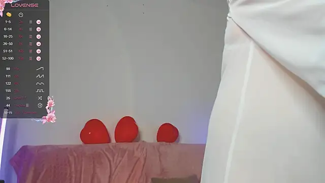 Snapshot of alysia_storm chatting on February 14, 2025, 6:40 pm alysia storm online show from February 14, 2025, 6:40 pm