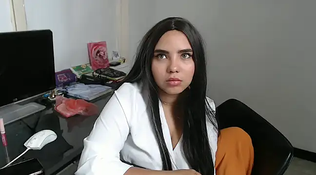 Miapeyton online show from December 7, 2024, 4:03 pm