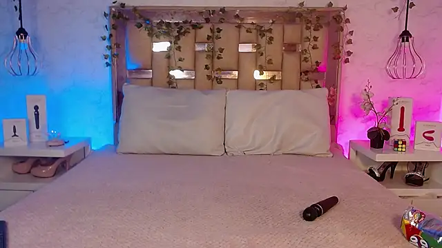 GigiVolkova online show from December 15, 2025, 7:29 pm