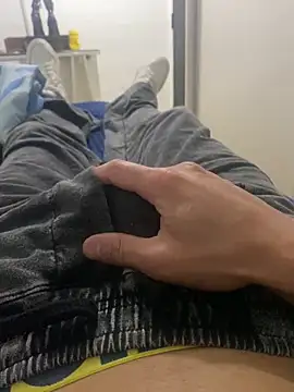 Snapshot of Naxxx chatting on October 2, 2025, 10:28 pm Naxxx online show from October 2, 2025, 10:28 pm