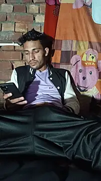 AjaxStar online show from November 17, 2025, 5:19 pm