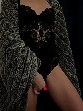 Snapshot of vilaineblonde chatting on November 9, 2025, 4:22 am vilaineblonde online show from November 9, 2025, 4:22 am