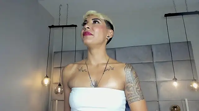 MiaMorgan  online show from January 29, 2025, 6:07 pm