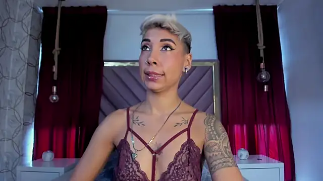 MiaMorgan  online show from February 20, 2025, 1:40 pm