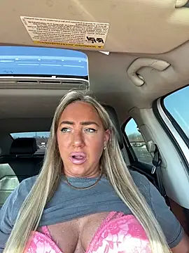 sunshinekisses online show from April 21, 2026, 3:39 pm