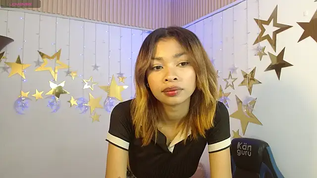 Perla prg online show from November 27, 2025, 7:05 pm