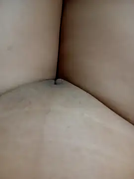 Khaleyssi online show from February 18, 2026, 1:45 am