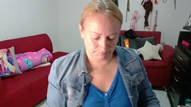 emperabigbootybigass online show from March 5, 2026, 12:45 pm