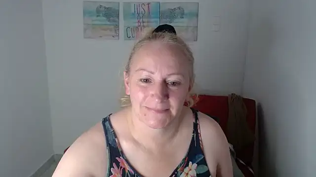 Snapshot of emperabigbootybigass chatting on April 16, 2026, 10:01 pm emperabigbootybigass online show from April 16, 2026, 10:01 pm