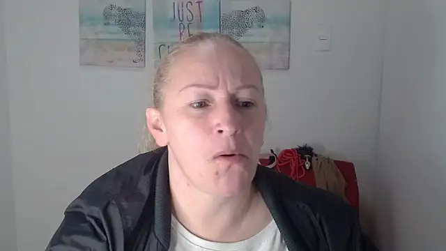 Snapshot of emperabigbootybigass chatting on April 17, 2026, 12:19 pm emperabigbootybigass online show from April 17, 2026, 12:19 pm