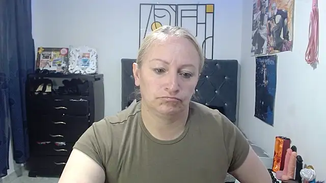 Snapshot of emperabigbootybigass chatting on April 22, 2026, 12:18 pm emperabigbootybigass online show from April 22, 2026, 12:18 pm