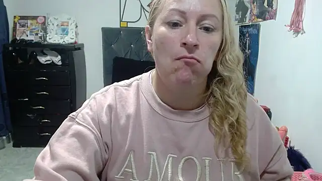 Snapshot of emperabigbootybigass chatting on April 29, 2026, 12:31 pm emperabigbootybigass online show from April 29, 2026, 12:31 pm
