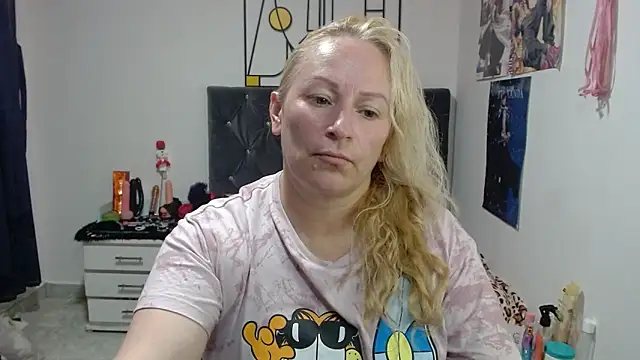 Snapshot of emperabigbootybigass chatting on May 21, 2026, 6:04 pm emperabigbootybigass online show from May 21, 2026, 6:04 pm