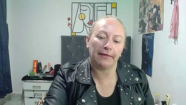 Snapshot of emperabigbootybigass chatting on May 22, 2026, 12:44 pm emperabigbootybigass online show from May 22, 2026, 12:44 pm