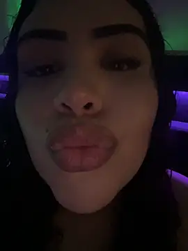 iTrapXXXBACKUP online show from March 12, 2026, 6:25 pm