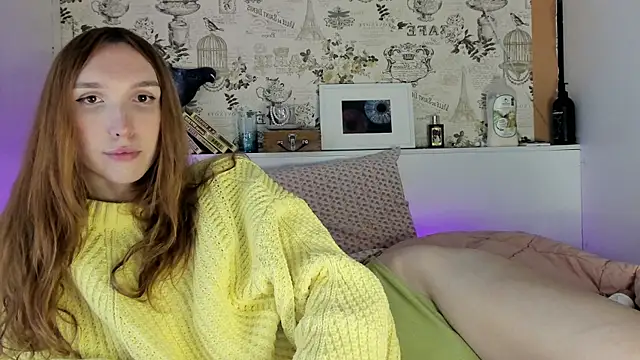 Snapshot of LisaIcon chatting on October 8, 2025, 12:41 am LisaIcon online show from October 8, 2025, 12:41 am