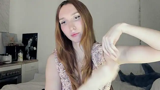 Snapshot of LisaIcon chatting on February 9, 2026, 7:40 pm LisaIcon online show from February 9, 2026, 7:40 pm