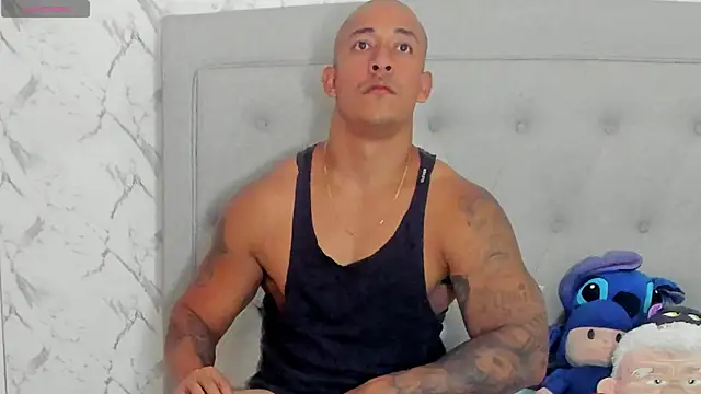 Snapshot of luigiferrara chatting on July 7, 2026, 9:30 pm luigiferrara online show from July 7, 2026, 9:30 pm