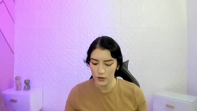 Violetaa diazz online show from March 4, 2026, 9:21 pm