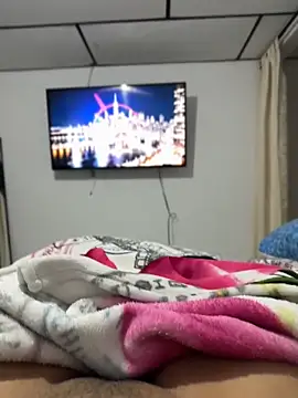 ANYLU19 online show from May 22, 2026, 3:46 am
