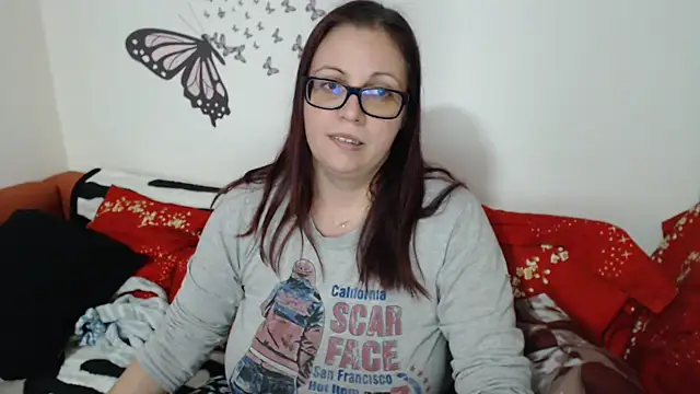 LadyHellene online show from February 5, 2025, 8:35 pm