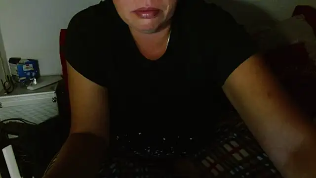 LadyHellene online show from September 30, 2025, 4:45 pm