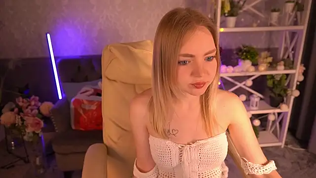 EmilySunshineS online show from March 9, 2025, 9:14 pm