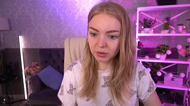 EmilySunshineS online show from September 18, 2025, 6:26 am