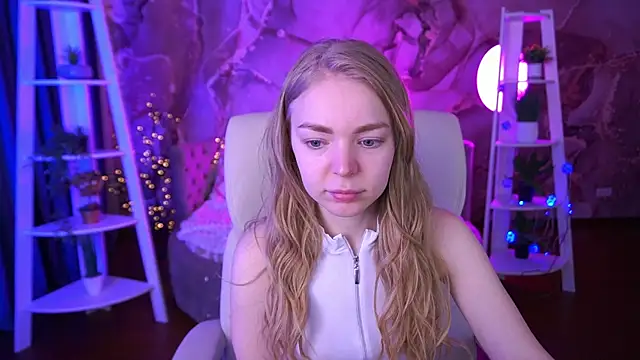 EmilySunshineS online show from February 11, 2026, 7:24 am