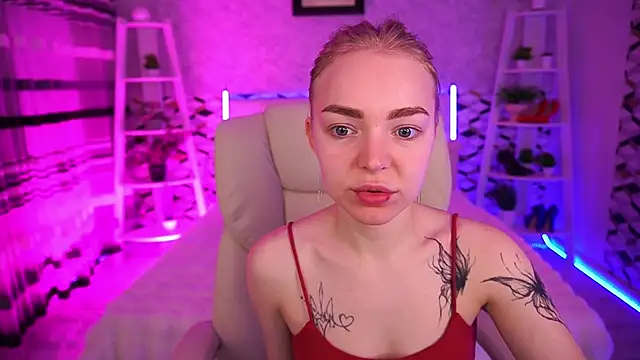 EmilySunshineS online show from May 11, 2026, 6:19 am