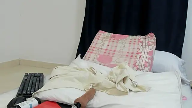 Snapshot of Cristal_ST chatting on December 29, 2024, 8:44 am Cristal ST online show from December 29, 2024, 8:44 am