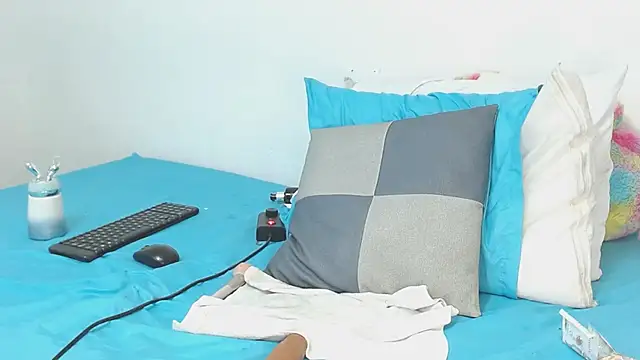 Snapshot of Cristal_ST chatting on March 13, 2025, 4:49 am Cristal ST online show from March 13, 2025, 4:49 am