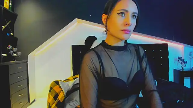 Coral Gibson online show from March 22, 2025, 9:34 am