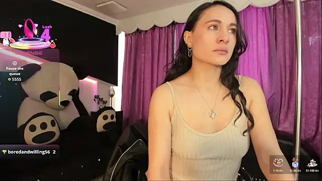 Coral Gibson online show from December 3, 2025, 12:47 pm