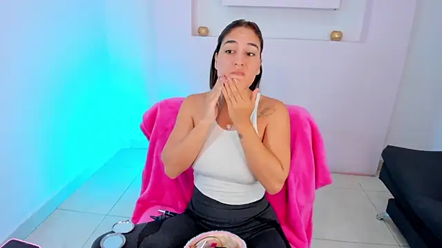 ScarlettWet9 online show from December 5, 2024, 4:31 am